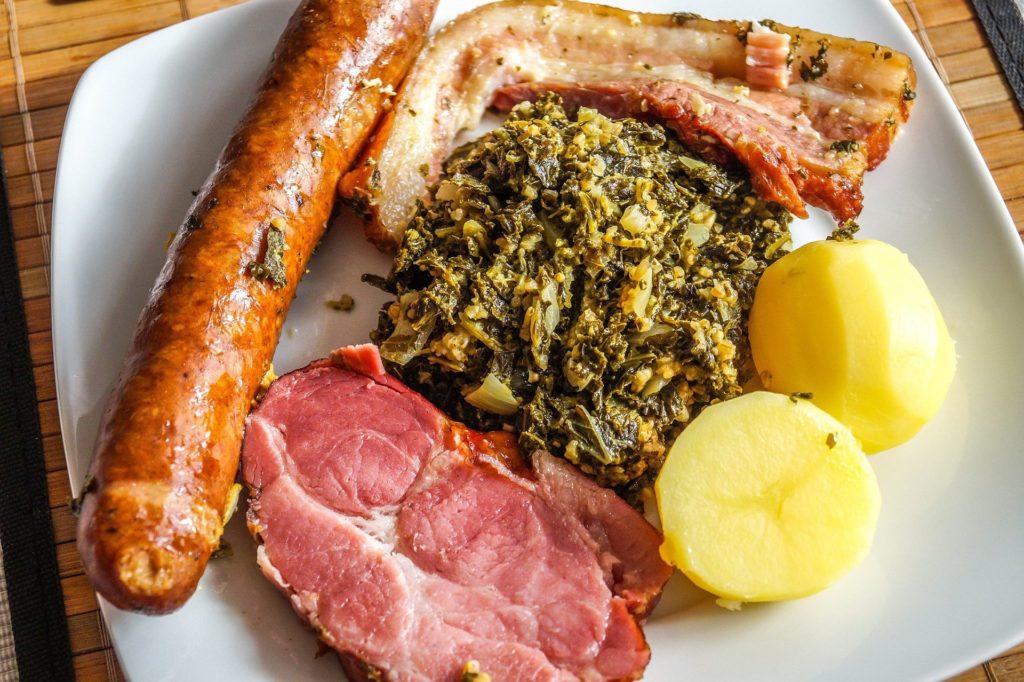 Dürfen Hunde Kassler essen?